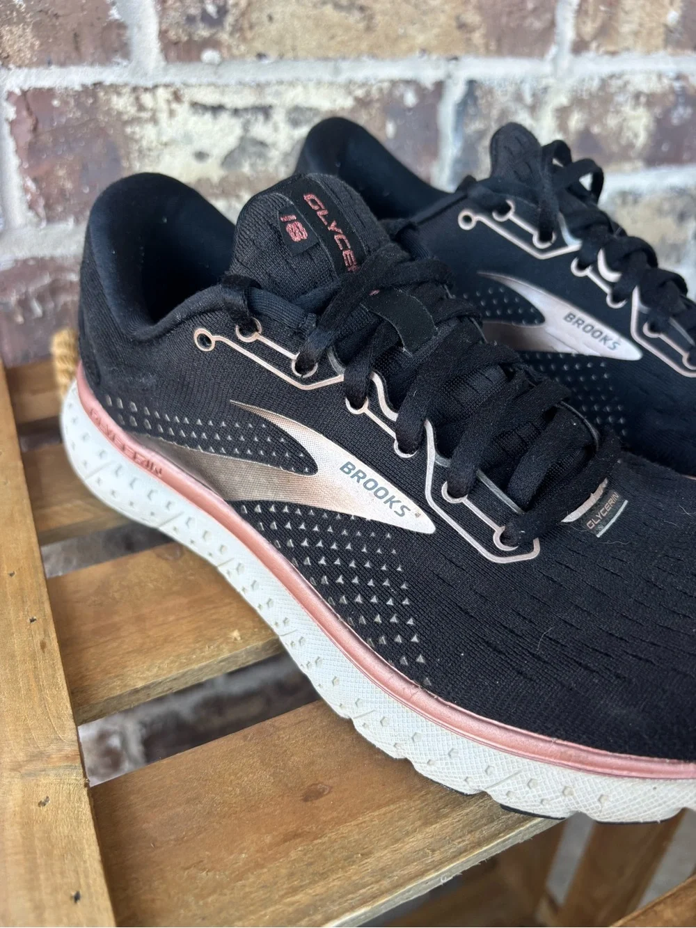 Brooks Glycerin 18 Women’s Running Shoes Black Rose Gold Size 9
